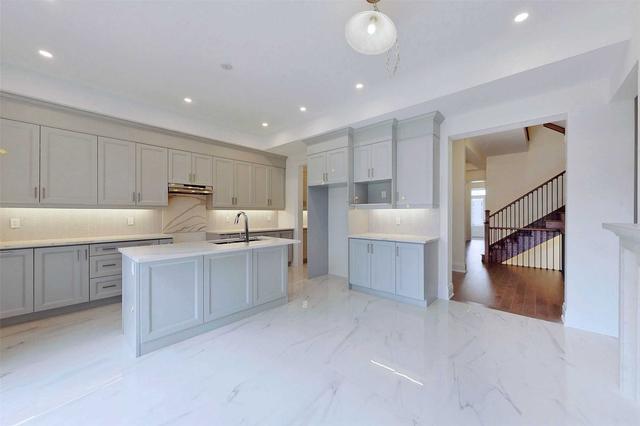17 Brant Dr, House detached with 4 bedrooms, 5 bathrooms and 4 parking in Vaughan ON | Image 3