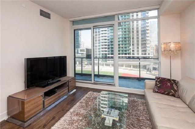 518 - 30 Roehampton Ave, Condo with 2 bedrooms, 2 bathrooms and 0 parking in Toronto ON | Image 13