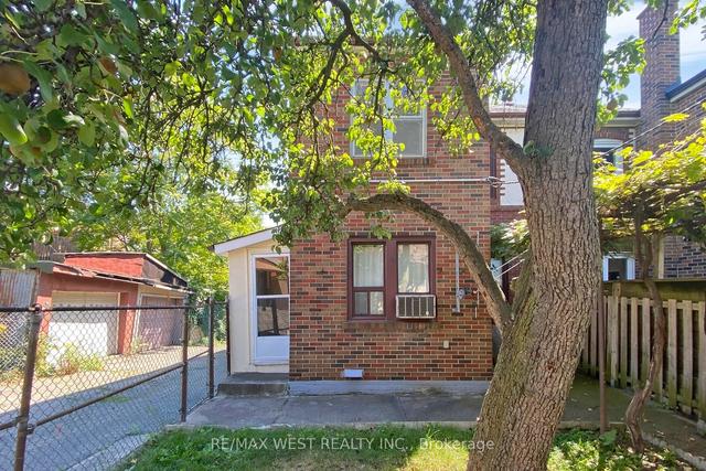 12 Dewson St, House semidetached with 3 bedrooms, 2 bathrooms and 1 parking in Toronto ON | Image 30