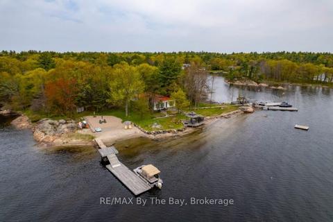2694 Island 1040, House detached with 3 bedrooms, 2 bathrooms and 0 parking in Georgian Bay ON | Card Image