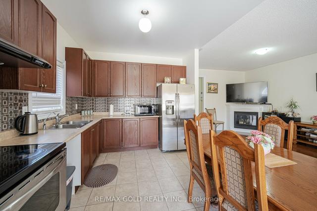 36 Mckenzie Way, House detached with 3 bedrooms, 2 bathrooms and 3 parking in Bradford West Gwillimbury ON | Image 4
