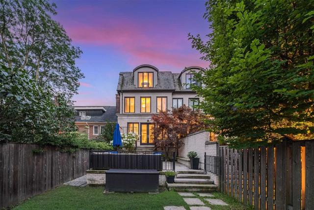 110 Heath St W, House semidetached with 3 bedrooms, 5 bathrooms and 2 parking in Toronto ON | Image 32