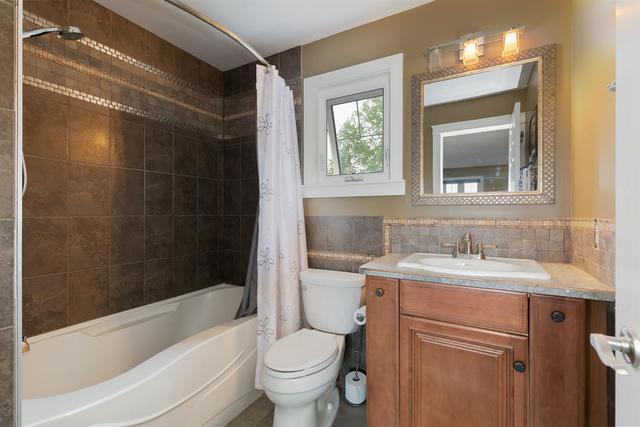 608 Woodbine Boulevard Sw, House detached with 4 bedrooms, 2 bathrooms and 4 parking in Calgary AB | Image 20