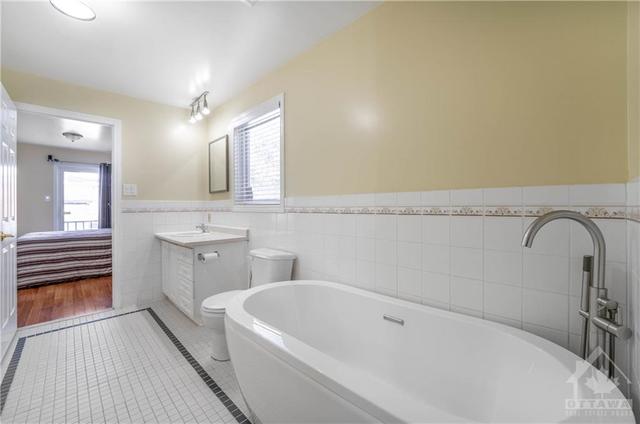 249 Beechwood Avenue, House detached with 2 bedrooms, 1 bathrooms and 3 parking in Ottawa ON | Image 22