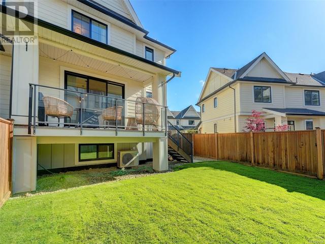 2863 Turnstyle Cres, House attached with 4 bedrooms, 4 bathrooms and 2 parking in Langford BC | Image 33