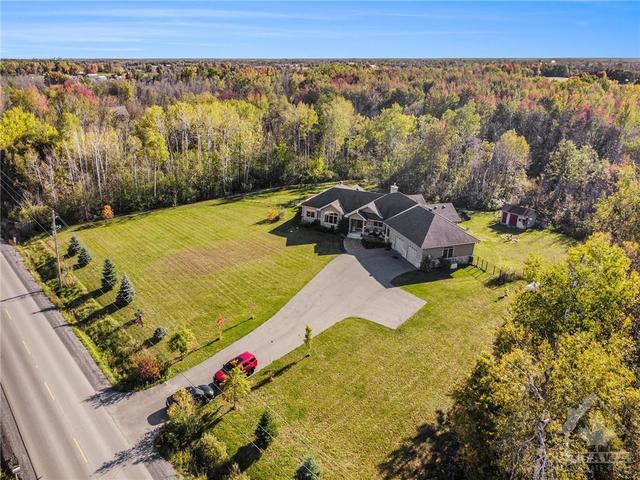 4640 Mccordick Road, House detached with 4 bedrooms, 4 bathrooms and 8 parking in Ottawa ON | Image 4