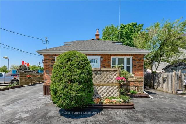 600 York Rd, House detached with 2 bedrooms, 1 bathrooms and 15.5 parking in Guelph ON | Image 1