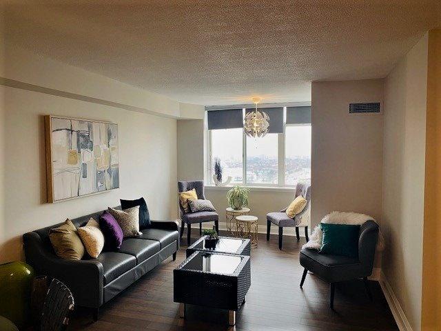 1411 - 300 Webb Dr, Condo with 2 bedrooms, 1 bathrooms and 1 parking in Mississauga ON | Image 9