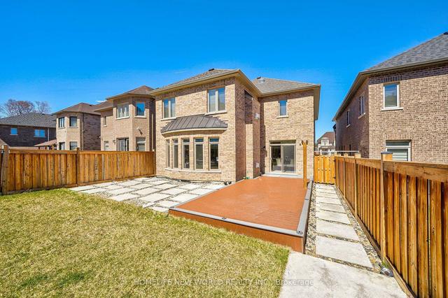 32 Queen Magdalene Pl, House detached with 4 bedrooms, 5 bathrooms and 6 parking in Toronto ON | Image 35