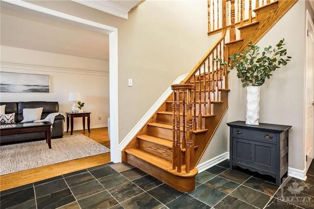 39 Kyle Avenue, House detached with 4 bedrooms, 3 bathrooms and 6 parking in Ottawa ON | Image 20