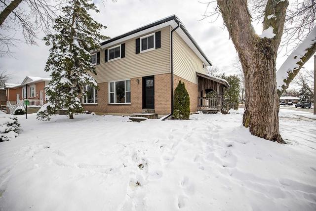 128 Blossom Crt, House semidetached with 3 bedrooms, 2 bathrooms and 3 parking in Scugog ON | Image 1