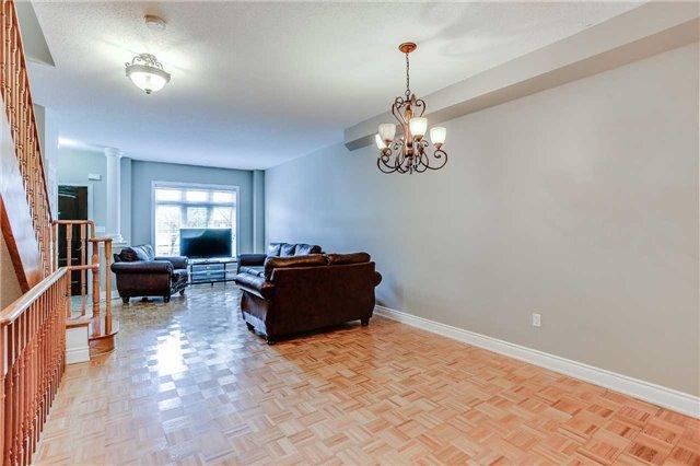 8 Terceira Circ, House semidetached with 3 bedrooms, 4 bathrooms and 2 parking in Toronto ON | Image 11
