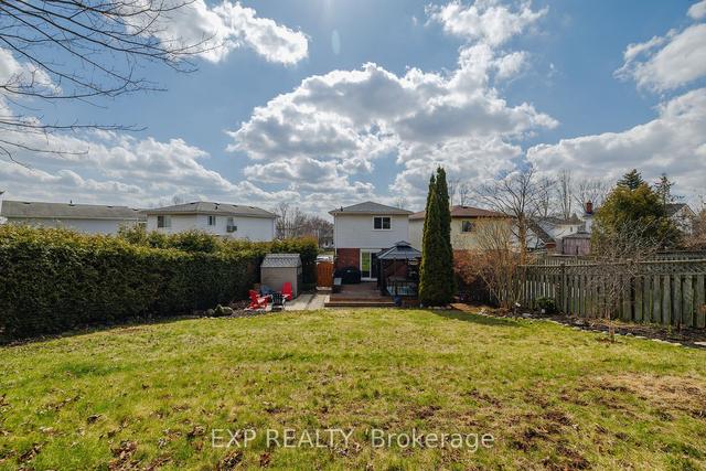 8 Holly Crt, House detached with 3 bedrooms, 2 bathrooms and 3 parking in Guelph ON | Image 15
