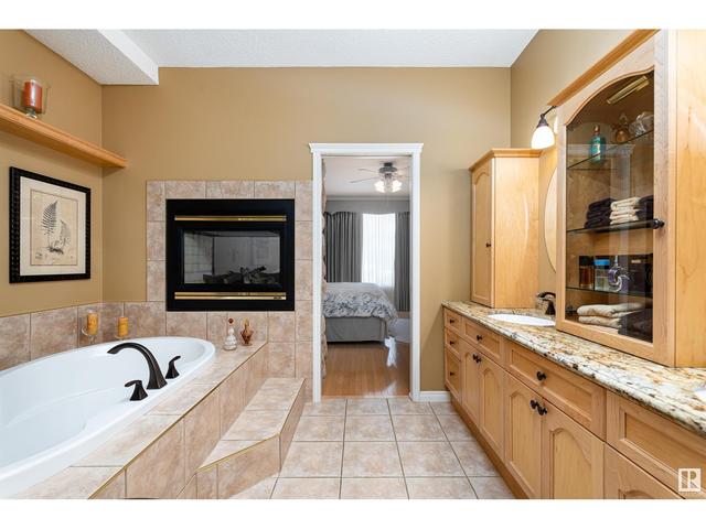 9717 95 St Nw, House detached with 6 bedrooms, 3 bathrooms and null parking in Edmonton AB | Image 36
