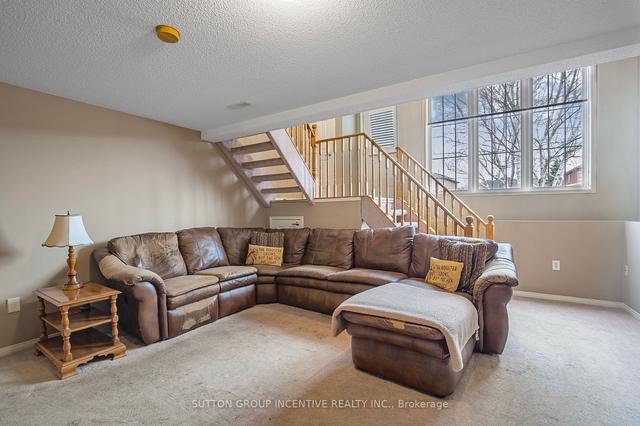 27 White Elm Rd, House detached with 2 bedrooms, 2 bathrooms and 2 parking in Barrie ON | Image 10