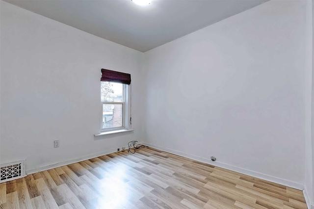 upper - 370 Delaware Ave, House semidetached with 2 bedrooms, 1 bathrooms and 0 parking in Toronto ON | Image 6
