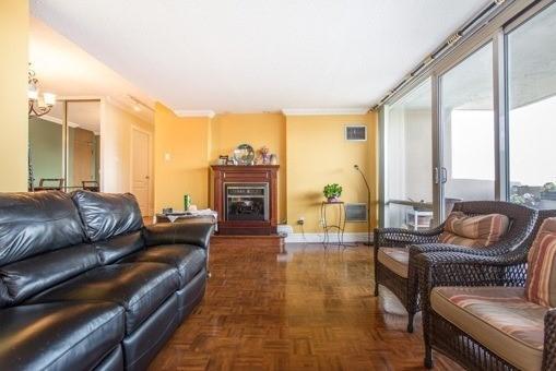 2004 - 270 Scarlett Rd, Condo with 3 bedrooms, 2 bathrooms and 2 parking in Toronto ON | Image 15