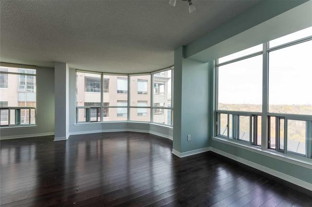 1002 - 942 Yonge St, Condo with 2 bedrooms, 2 bathrooms and 2 parking in Toronto ON | Image 3
