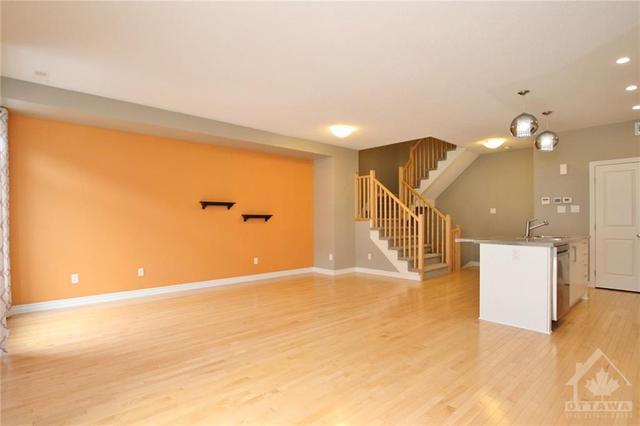 119 Chaperal Private, Townhouse with 2 bedrooms, 3 bathrooms and 2 parking in Ottawa ON | Image 9