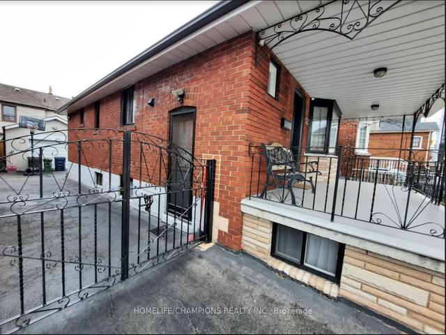 436 Oakwood Ave, House detached with 2 bedrooms, 2 bathrooms and 4 parking in Toronto ON | Image 1