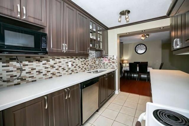 2302 - 18 Knightsbridge Rd, Condo with 3 bedrooms, 2 bathrooms and 1 parking in Brampton ON | Image 21