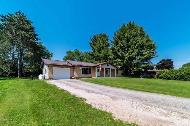 9 Mink Ally, House detached with 3 bedrooms, 2 bathrooms and 5 parking in Kawartha Lakes ON | Image 2