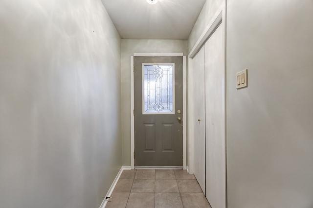 upper - 29 Guest St, House detached with 3 bedrooms, 2 bathrooms and 3 parking in Brampton ON | Image 20