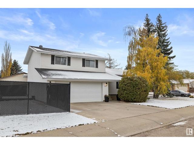 3205 104a St Nw, House detached with 3 bedrooms, 2 bathrooms and null parking in Edmonton AB | Image 2
