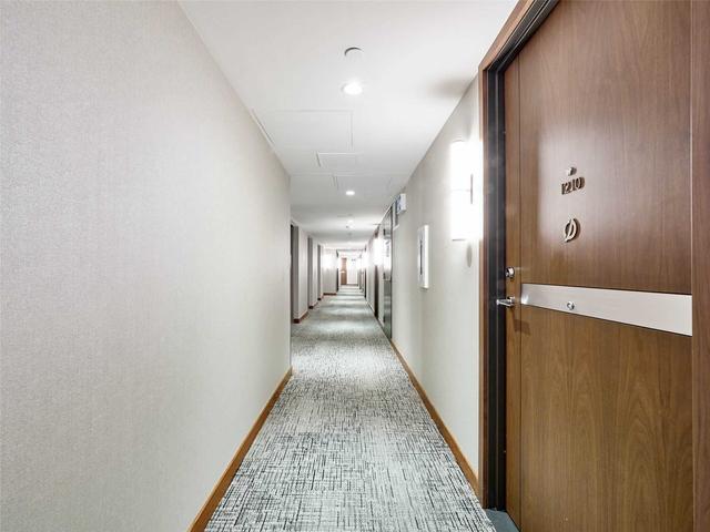 1210 - 19 Bathurst St, Condo with 1 bedrooms, 1 bathrooms and 0 parking in Toronto ON | Image 21