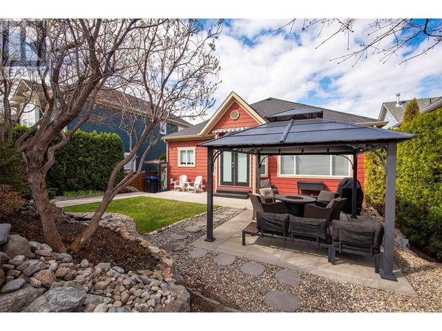 395 Providence Avenue, House detached with 4 bedrooms, 3 bathrooms and 6 parking in Kelowna BC | Image 20