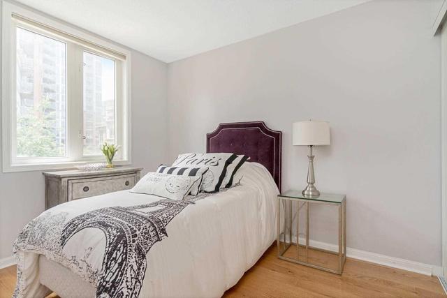 11A Crawford St, Townhouse with 3 bedrooms, 3 bathrooms and 1 parking in Toronto ON | Image 13