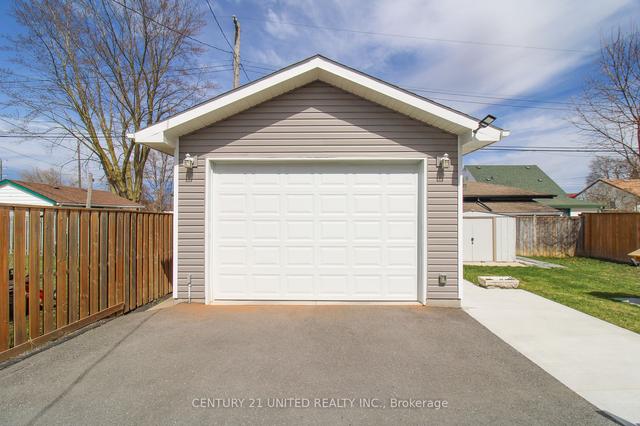 762 Gillespie Ave, House detached with 2 bedrooms, 2 bathrooms and 3 parking in Peterborough ON | Image 37