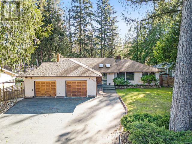 3406 Kentwood Rd, House detached with 3 bedrooms, 2 bathrooms and 4 parking in Comox Valley A BC | Image 34