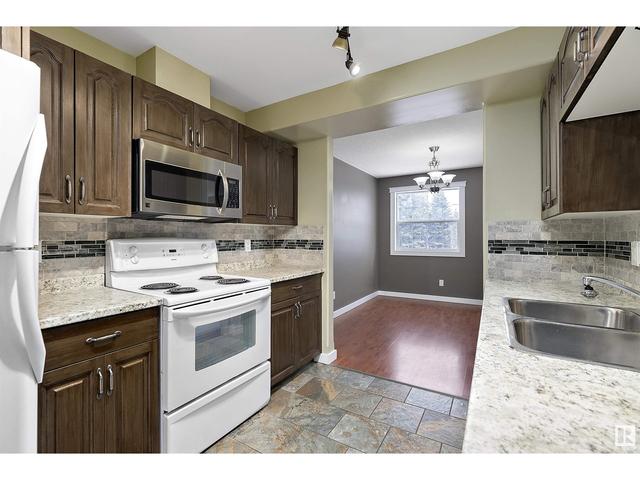 201 - 4102 50 Av, Condo with 2 bedrooms, 1 bathrooms and null parking in Drayton Valley AB | Image 6