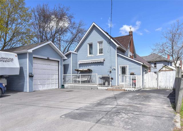 235 Atherley Rd, House detached with 4 bedrooms, 2 bathrooms and 10 parking in Orillia ON | Image 1