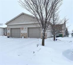 4515 71 Street Close, Home with 3 bedrooms, 3 bathrooms and 2 parking in Camrose County AB | Image 1