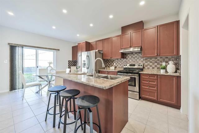 71 Turnerbury Ave, House detached with 5 bedrooms, 4 bathrooms and 6 parking in Ajax ON | Image 14