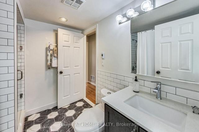 th 36 - 208 Niagara St, Townhouse with 3 bedrooms, 2 bathrooms and 1 parking in Toronto ON | Image 7