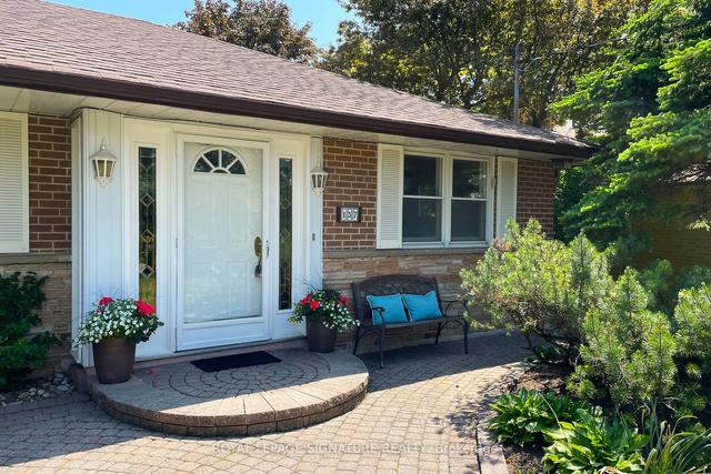 157 Sweeney Dr, House detached with 3 bedrooms, 3 bathrooms and 6 parking in Toronto ON | Image 23