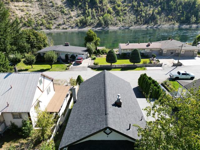442 3rd Avenue, House detached with 3 bedrooms, 1 bathrooms and 4 parking in Kootenay Boundary B BC | Image 18
