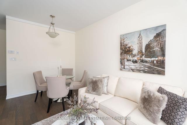 5a Clintwood Gate, Townhouse with 3 bedrooms, 4 bathrooms and 1 parking in Toronto ON | Image 2