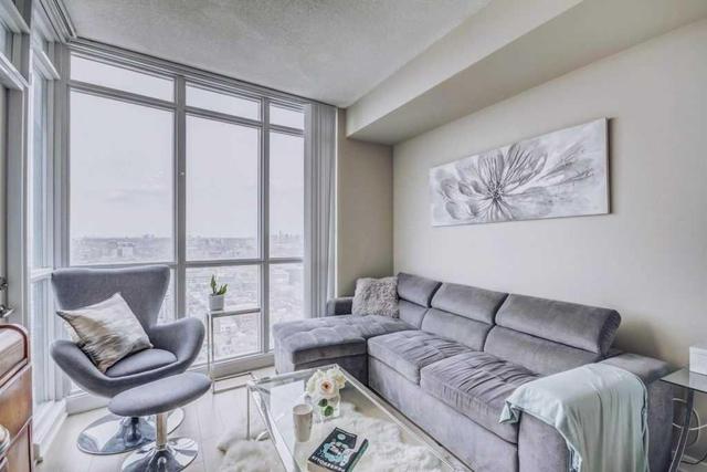 3815 - 21 Iceboat Terr, Condo with 1 bedrooms, 1 bathrooms and 1 parking in Toronto ON | Image 9