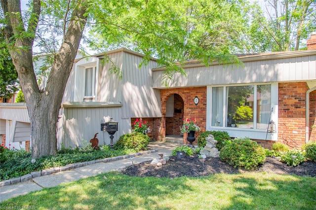 2 Cardinal Knoll, House detached with 3 bedrooms, 2 bathrooms and 4 parking in Brantford ON | Image 37