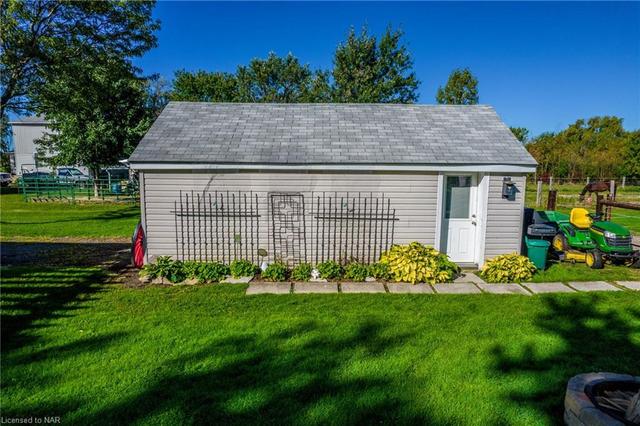 3636 Bowen Road, House detached with 3 bedrooms, 2 bathrooms and 5 parking in Fort Erie ON | Image 5