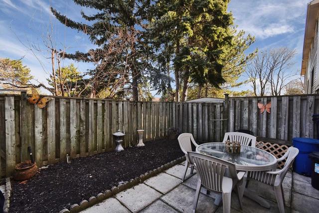 61 - 98 Falconer Dr, Townhouse with 3 bedrooms, 2 bathrooms and 1 parking in Mississauga ON | Image 13
