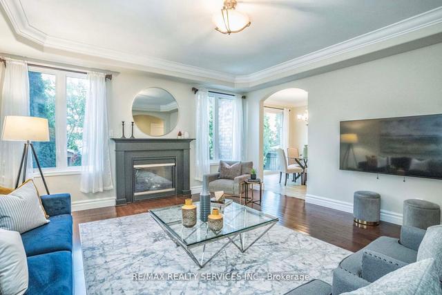 501 Cusick Circ, House detached with 4 bedrooms, 4 bathrooms and 6 parking in Milton ON | Image 10