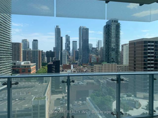 1004 - 1 Bloor St E, Condo with 2 bedrooms, 2 bathrooms and 0 parking in Toronto ON | Image 11