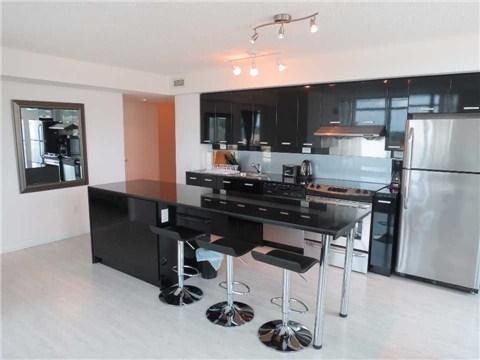 702 - 15 Singer Crt, Condo with 2 bedrooms, 2 bathrooms and 1 parking in Toronto ON | Image 12