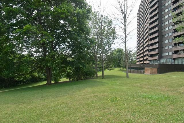 402 - 11 Wincott Dr, Condo with 1 bedrooms, 1 bathrooms and 1 parking in Toronto ON | Image 9