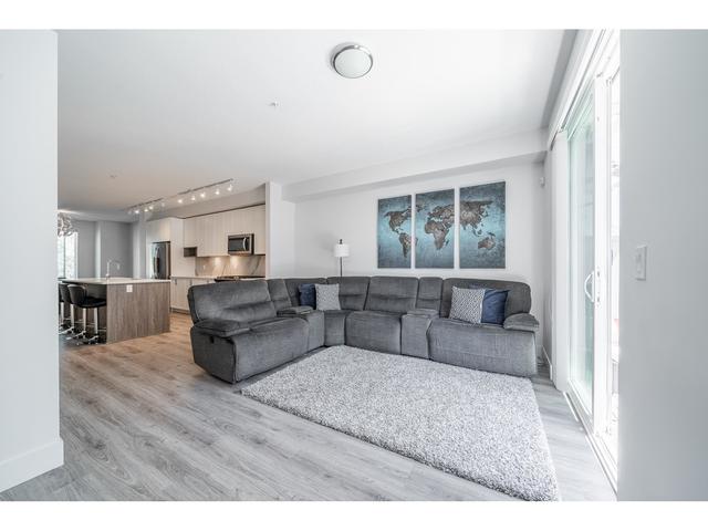 170 - 9718 161a Street, Condo with 3 bedrooms, 3 bathrooms and 2 parking in Surrey BC | Image 6